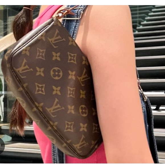 Louis Vuitton Handbags - Authentic Louis Vuitton Pochette